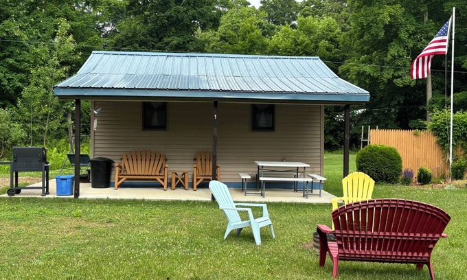Harbor Beach Cottage | "Beachy Bungalow" cottage in Harbor Beach - Perfect getaway spot