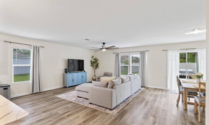 Indian Trails House | Beachy Keen Retreat | Palm Coast | Close To Golf & Beach | Dog Friendly Fenced Yard | Garage Access