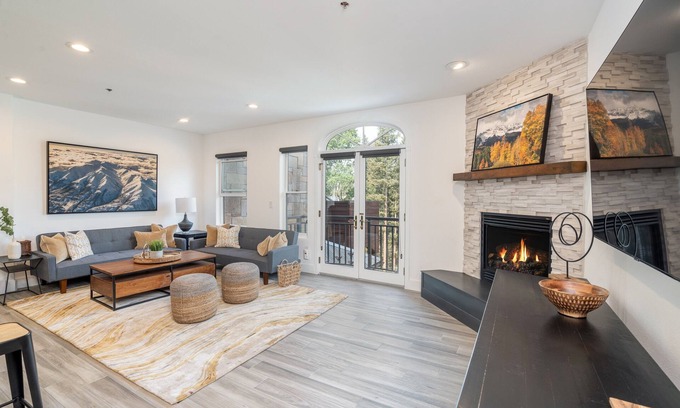 Mountain Village Condo | Bear Creek Lodge 207 2 Bedroom Condo by Alpine Lodging Telluride