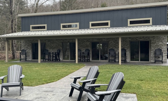 Wilcox Cabin | Bearly Awake cabin- family-friendly, riverfront & minutes from East Branch Lake.