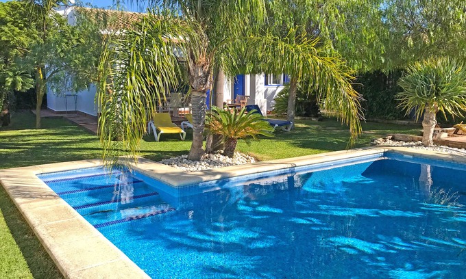 Campano Villa | Beatiful villa with private swimming pool and tropical garden, Internet