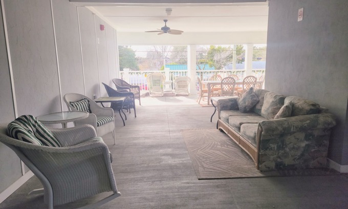 Morehead City Hotel | Beaufort Harbour Suites
