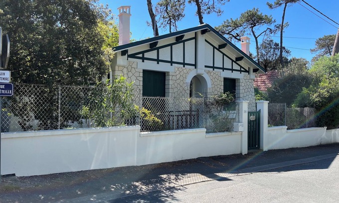 Saint-Georges-de-Didonne House | Beautifully renovated family home, 80 m from the beach and 500 m from the center.