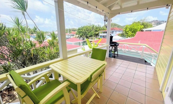Jolly Harbour Apartment | Beautiful 1 bedroom apartment close to the beach