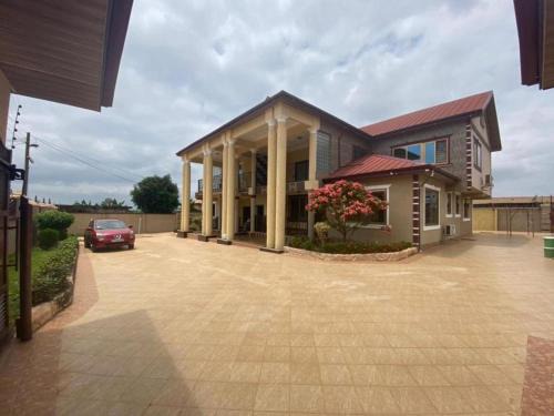 Kumasi Apartment | Beautiful 2-Bed Apartment in Kumasi