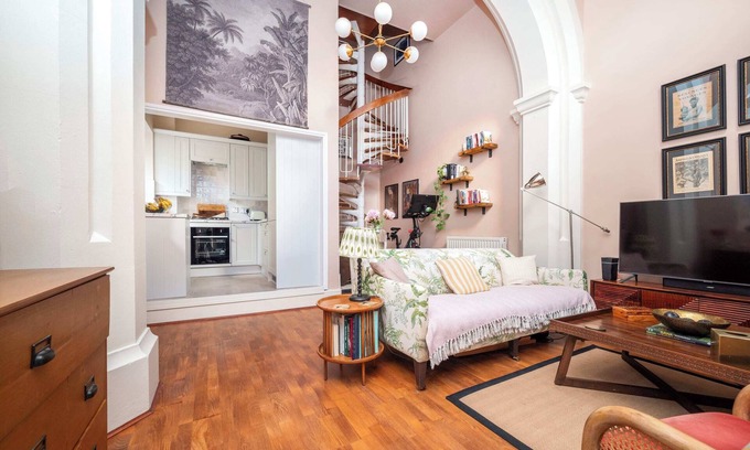 Clock House Apartment | Beautiful 2BR Flat with Amazing Garden