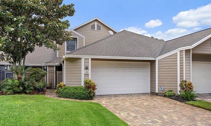 Sawgrass Villa | Beautiful 3 Bedroom Villa on Sawgrass Golf Course