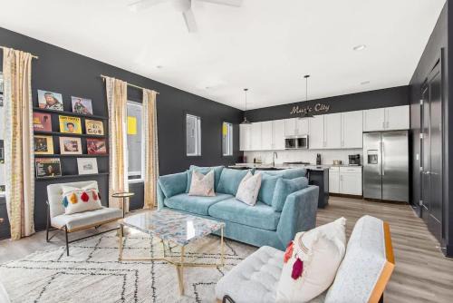 Talbot's Corner House | Beautiful 3BD Home Villa with 2 Story Rooftop for