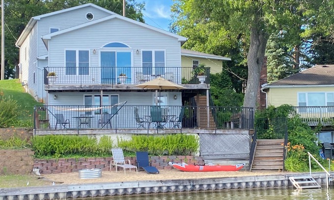 Newaygo House | Beautiful 4 season, 3 bd, 2.5 bath, private beach. AC. Pontoon available.