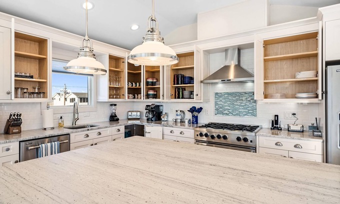 Loveladies House | Beautiful 5 Bedroom beach block with swimming pool, decks, indoor/outdoor living