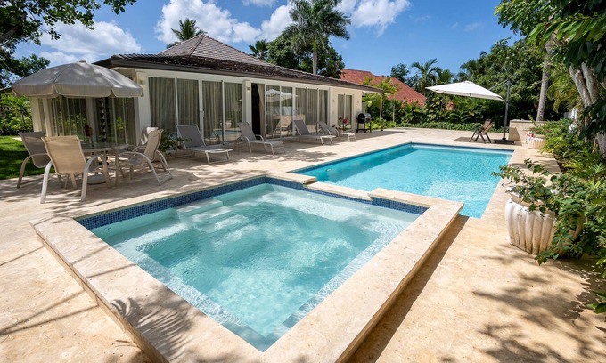 Las Piedras Villa | Beautiful and Cozy 4Bdr Villa in CDC/Pool, Jacuzzi