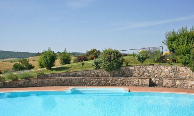 Monteroni d'Arbia Apartment | Beautiful apartment for 5 guests with pool, WIFI, panoramic view and parking, close to Siena