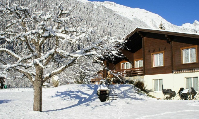 Reckingen Apartment | Beautiful apartment for 2 guests with WIFI, TV, balcony and parking