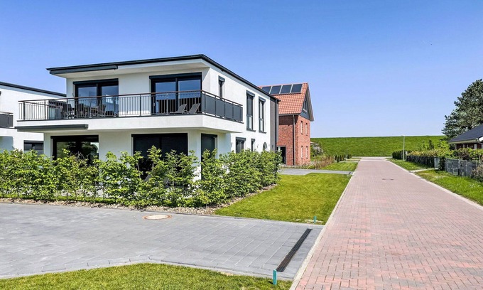 Butjadingen Apartment | Beautiful apartment for 11 people with WIFI, TV and terrace