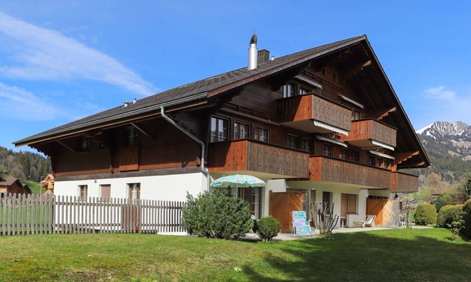 Zweisimmen Apartment | Beautiful apartment for 4 people with WIFI, TV and terrace