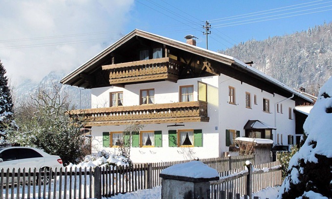 Farchant Apartment | Beautiful apartment for 2 people with WIFI, TV, terrace and parking