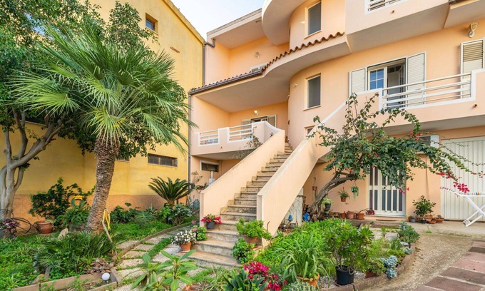 Muravera Apartment | Beautiful apartment for 6 guests with A/C, hot tub, TV, balcony, panoramic view and parking