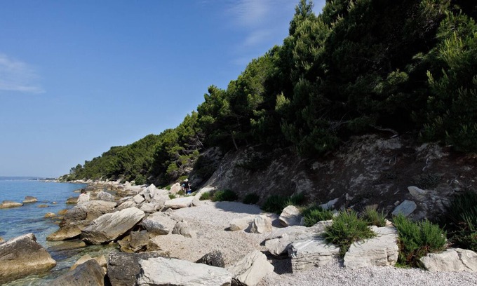 Stobrec Apartment | Beautiful Apartment for 3 Adults Next to the Beach