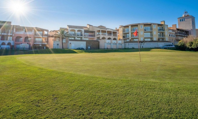 Le Dramont Apartment | Beautiful apartment for 4 guests with WIFI, A/C, pool, TV, terrace and pets allowed