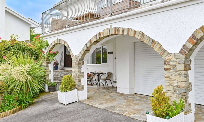 Portmellon Apartment | Beautiful apartment for 2 guests with WIFI, TV, terrace and parking