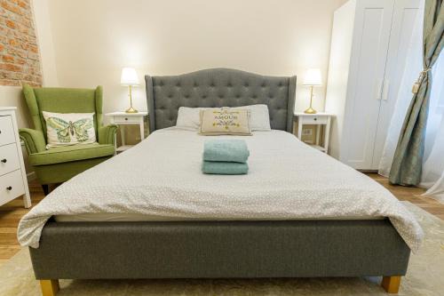 Old City Apartment | Beautiful Apartment in Heart of Historical Center