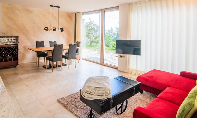 San Genesio Atesino Apartment | Beautiful apartment with glass front and mountain panorama - near Bolzano