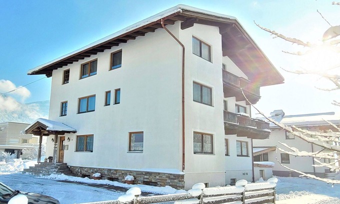 Strass im Zillertal House | Beautiful private villa for 24 people with WIFI, TV and balcony