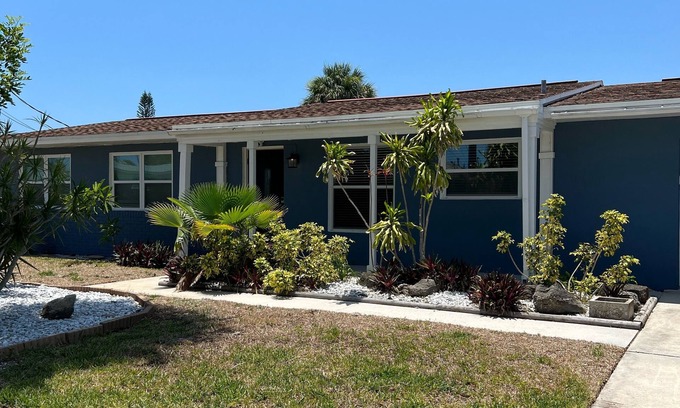 South Patrick Shores House | Beautiful beach house with spacious living.