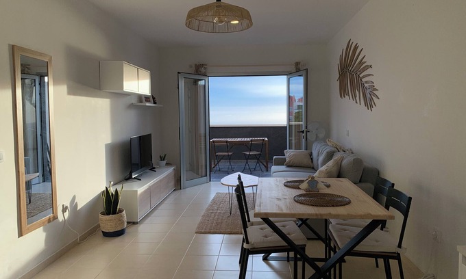 Guia de Isora Apartment | Beautiful brand new 2 bedrooms flat with stunning ocean view and shared pool