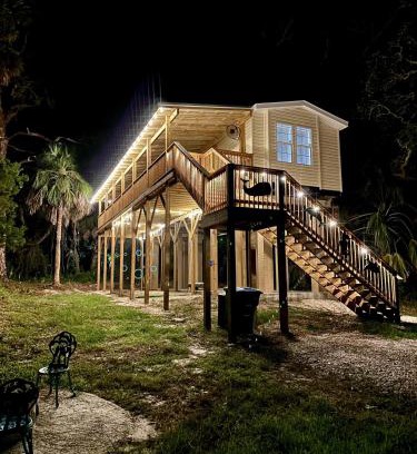 Cedar Key House | Beautiful Breezy Banyan