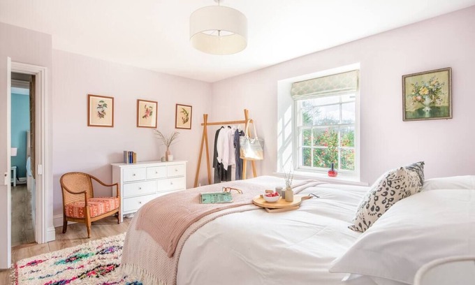 Charlestown House | Beautiful Charlestown cottage - 2 mins to beach