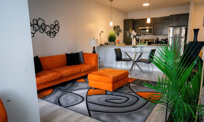 St. Peters Condo | Beautiful & Comfortable1b/1ba Condo-+24 hr Gym +Onsite Pkng+Close to Stores
