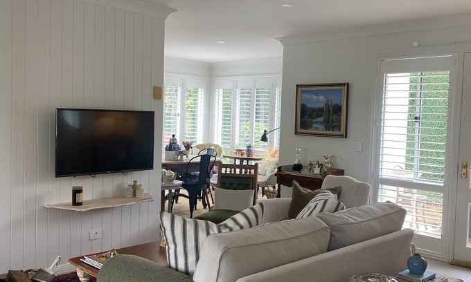 Bowral Cottage | Beautiful Cottage in Bowral - 4 minutes walk to town!