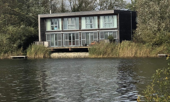 Lechlade House | Beautiful Country Escape