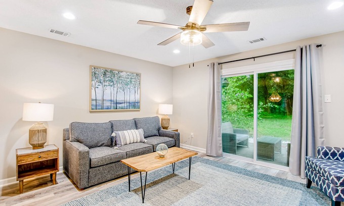 Savannah House | Beautiful & dog-friendly duplex with patio, WiFi & central AC