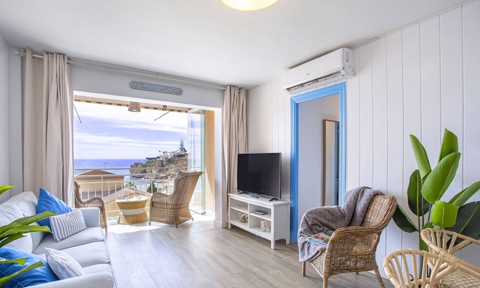 La Cala del Moral Apartment | Beautiful beach apartment in cozy town