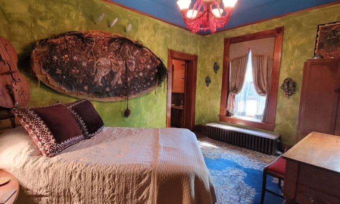 Cerrillos Apartment | Beautiful furnished Room in Adobe Manor, hot tub, prvt bath, some meals. Views.