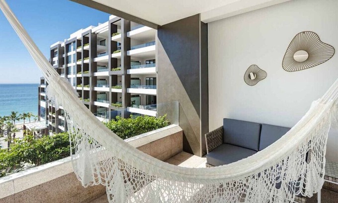 San Jose del Cabo Resort | Beautiful Garza Blanca, oceanfront suite available 12-31-23 through 01-07-2024.