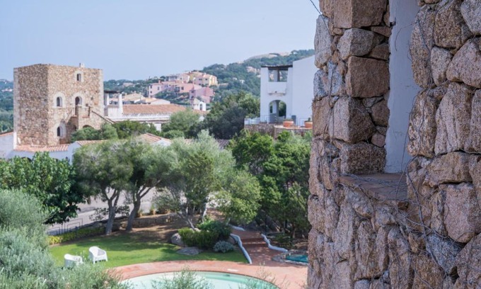 Liscia di Vacca Apartment | Beautiful Giardino degli Oleandri 2 Bedroom Apt sleeps 6 child
