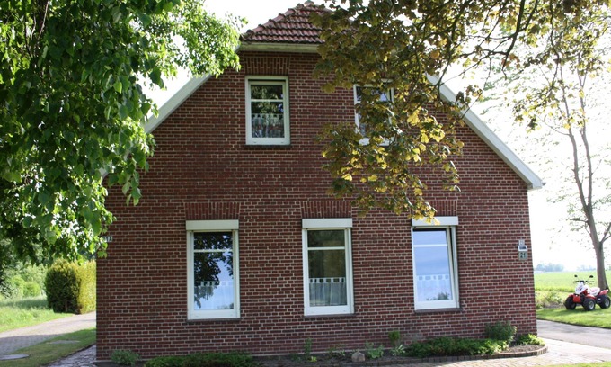 Neudorf House | Beautiful holiday home with East Frisian charm for 4 persons in a quiet location