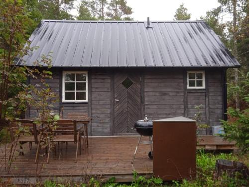 Kappelshamn House | Beautiful Home In Lärbro With 1 Bedrooms