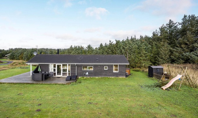 Lokken House | Beautiful home in Løkken with sauna