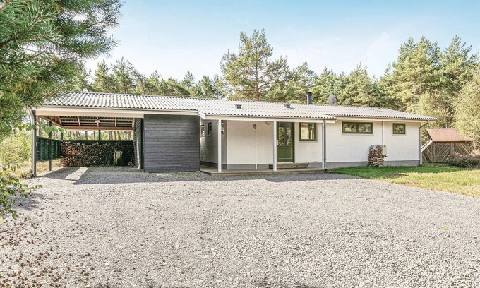 Dueodde House | Beautiful home in Nexø with WiFi