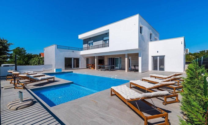 Polaca House | Beautiful home in Polaca with sauna