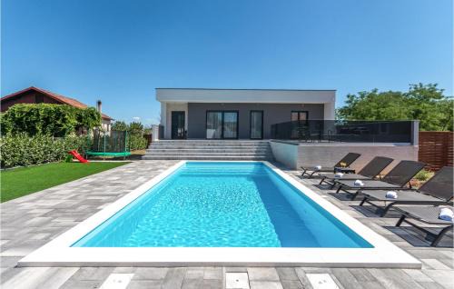 Donje Rastane House | Beautiful Home In Rastane Donje