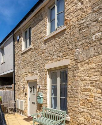 Chipping Norton House | Beautiful Honeycomb Cottage in heart of Cotswolds