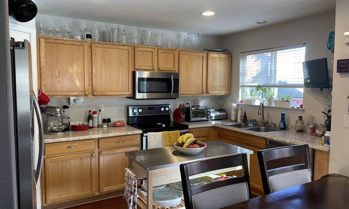 Highlands Ranch House | Beautiful House Share for Budget Travellers