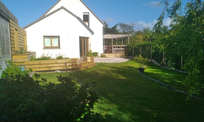 Fermanville House | Beautiful house with garden