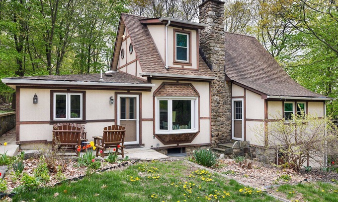 Putnam Valley House | Beautiful Hudson Valley Home surrounded by nature!