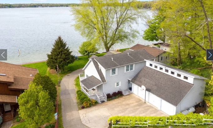 Dowagiac House | Beautiful Indian Lake home with amazing lake views!